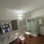 Maison Younesco - Indipendente Exclusive Castagnole delle Lanze