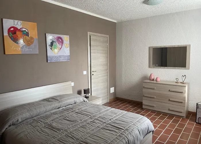 Maison Younesco - Indipendente Exclusive Castagnole delle Lanze