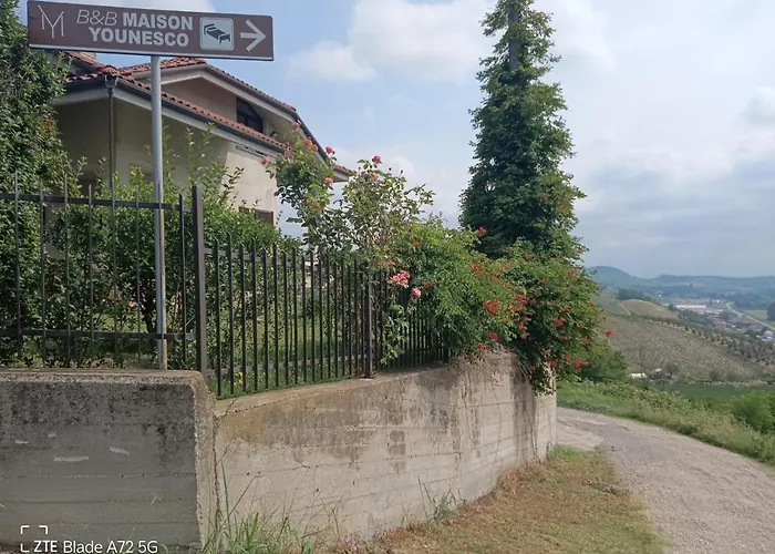 Maison Younesco - Indipendente Exclusive Villa Castagnole delle Lanze